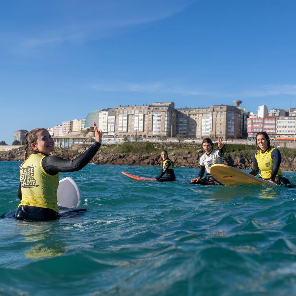 Clase-surf-playa-orzan